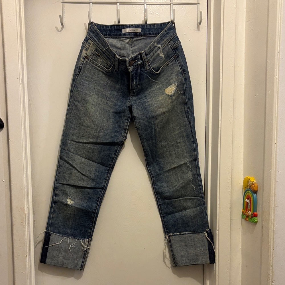 Joe’s Jeans Distressed Capri Jeans